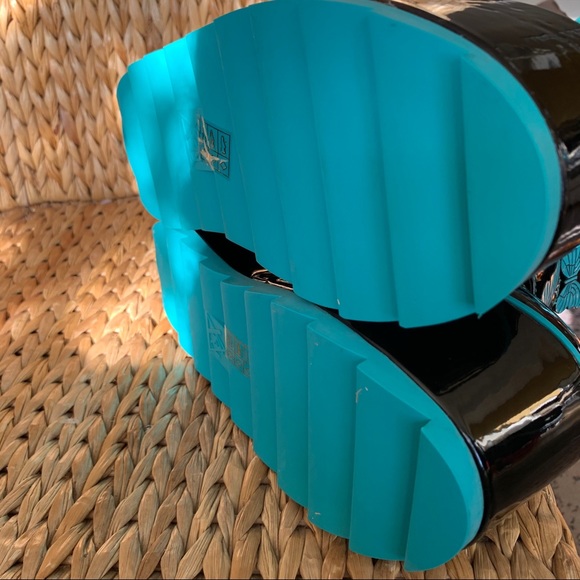 New YRU Dune Patent Butterfly Platform Boots - Picture 7 of 15